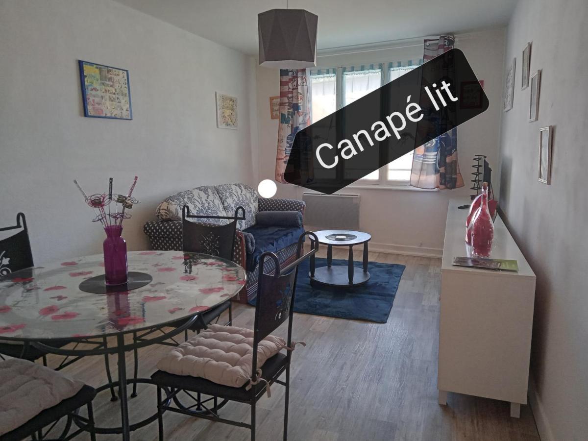 Appartement Le Labyrinthe Du Peintre Bransat Exterior photo